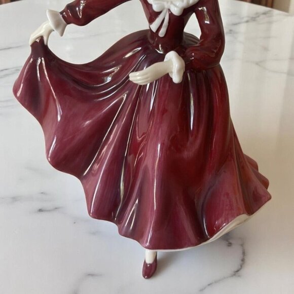ROYAL DOULTON Pretty Ladies Samantha - Warm red velvet - Picture 2 of 7